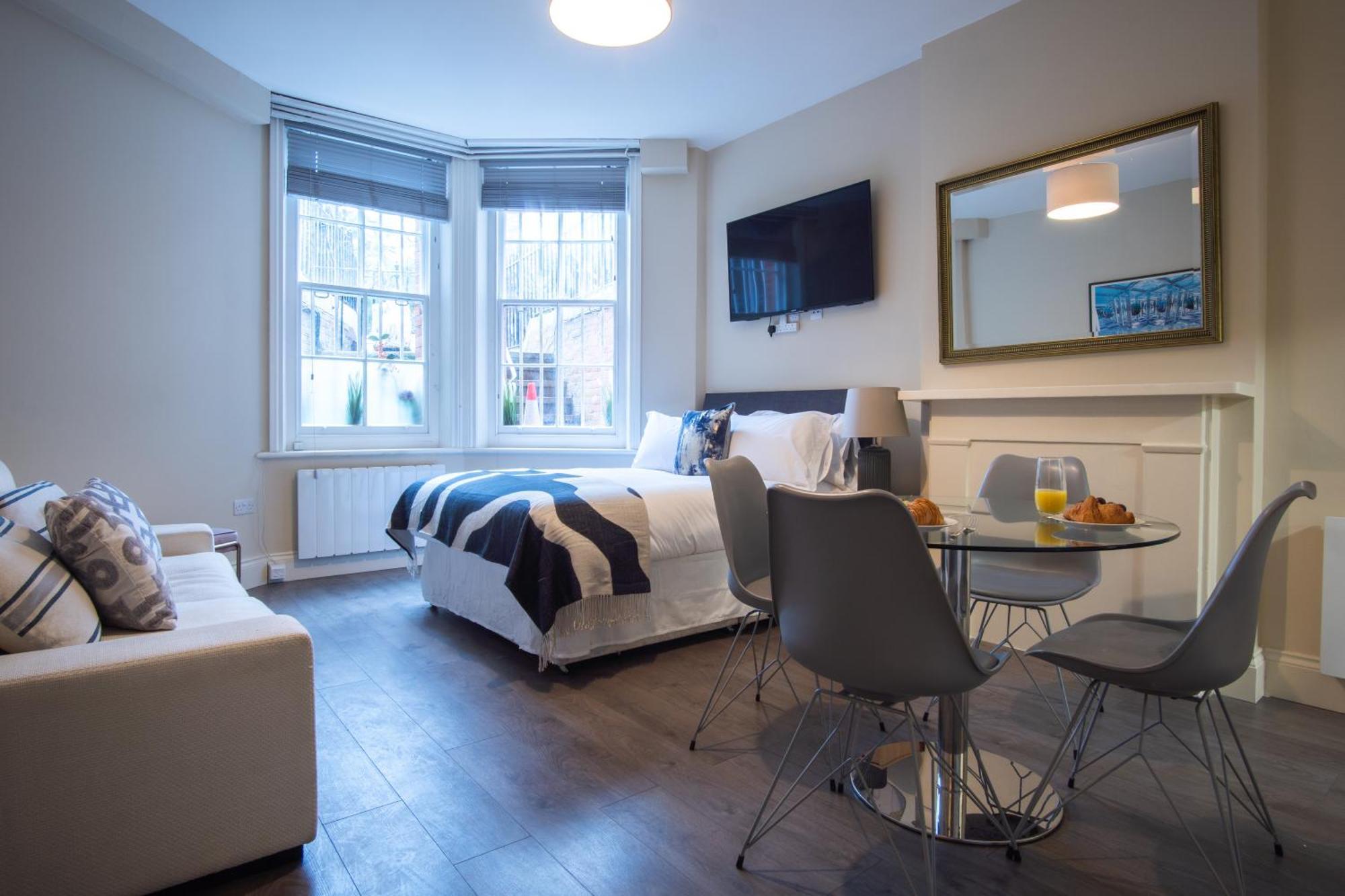 Apartment The Egerton - Serviced London