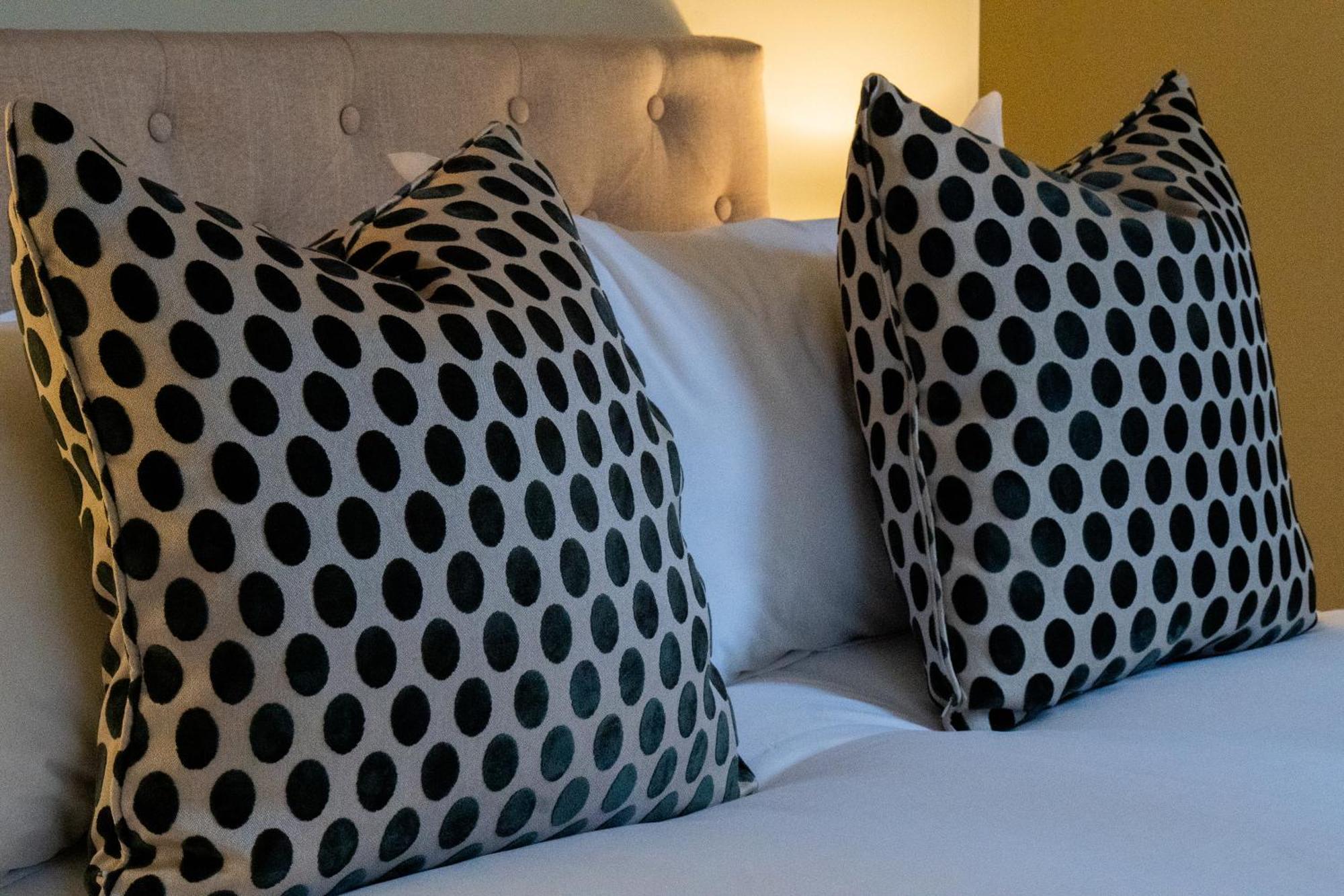 The Egerton - Serviced Apartment London